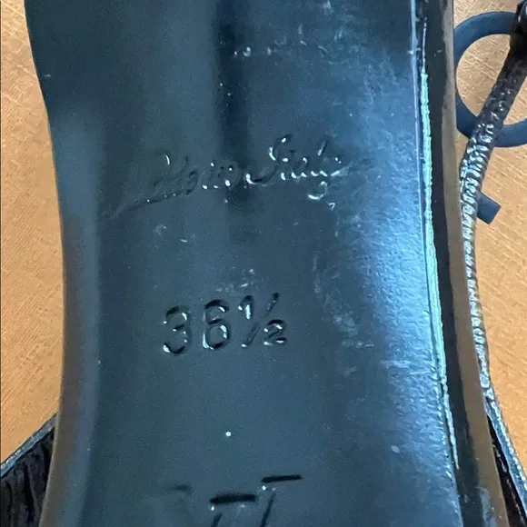 Louis Vuitton Black Monogram Pointed Slingback Pump - Picture 5 of 7